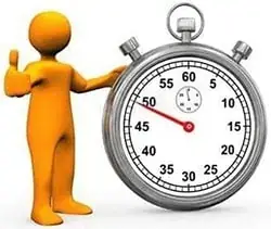 Orologio cronometro con personaggio arancione, simbolo di efficienza e tempo.
